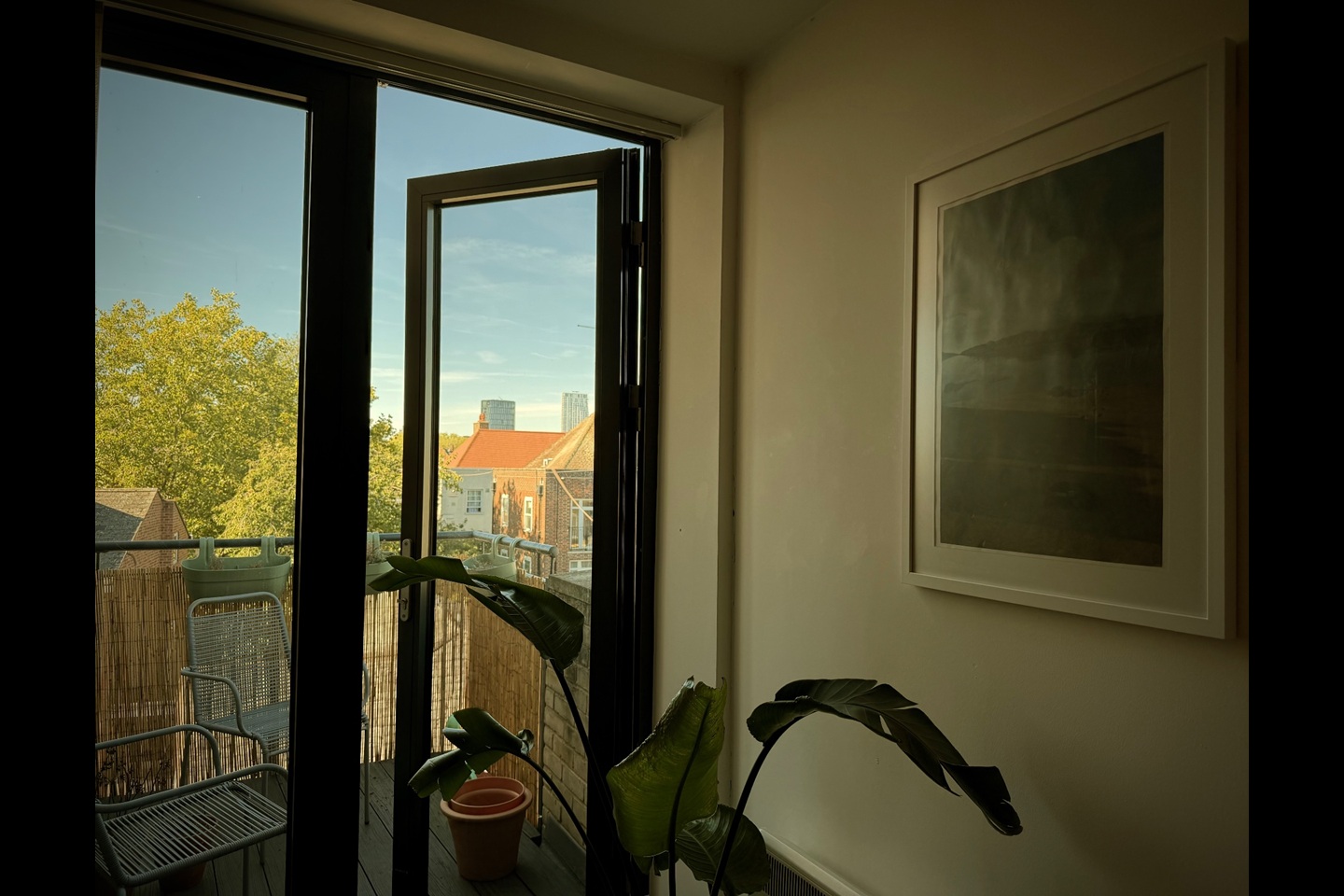 1 Bed Flat, Satchwell Road, E2