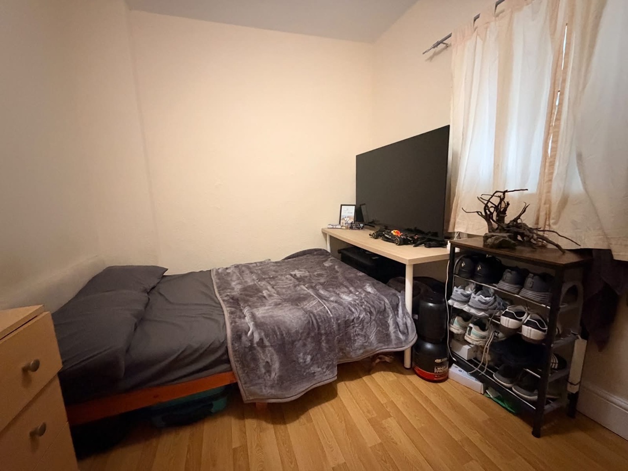Room in a Shared Flat, Rhymney Terrace, CF24