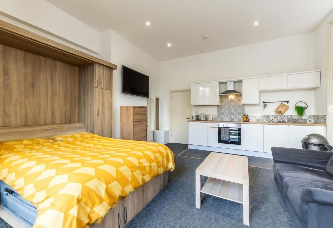 1 Bed Flat, Pelham Crescent, NG7