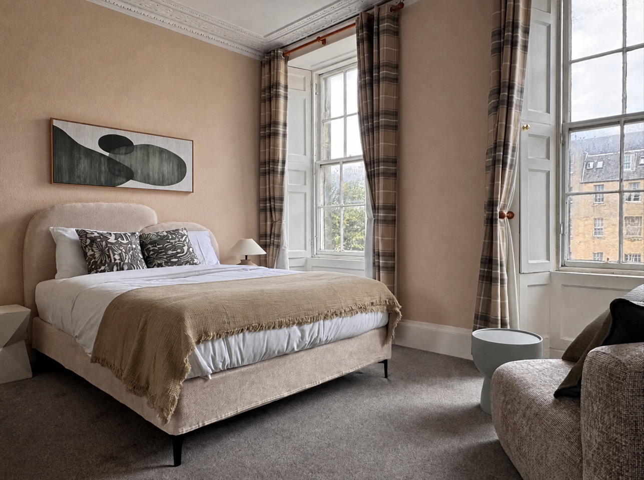 2 Bed Flat, Edinburgh, EH8