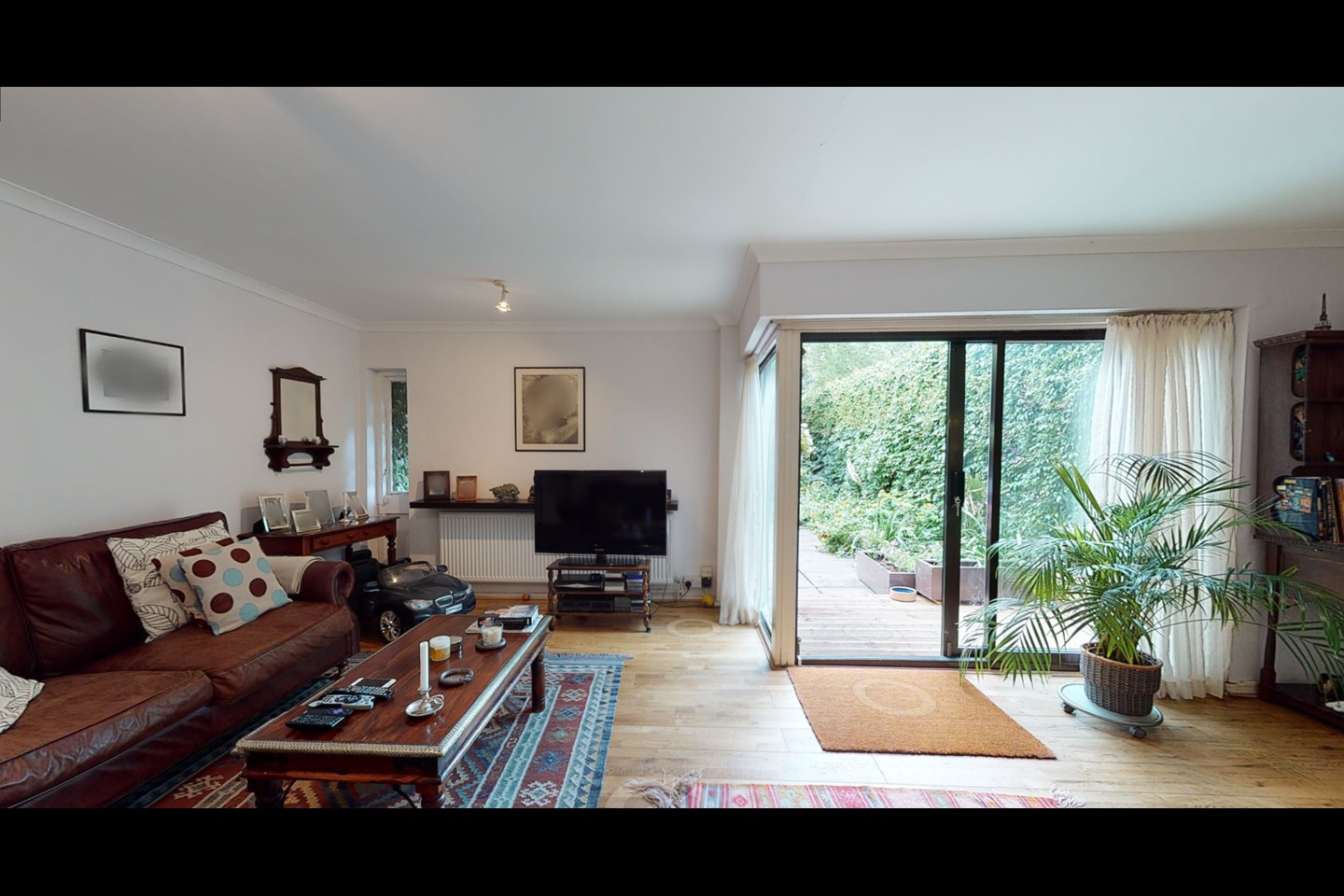 4 Bed Detached House, Hall Place, W2