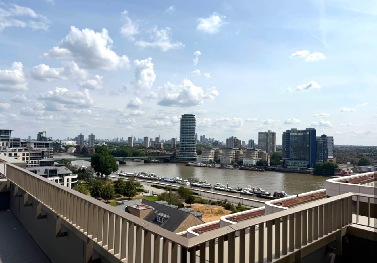 2 Bed Penthouse, Watermeadow Lane, SW6