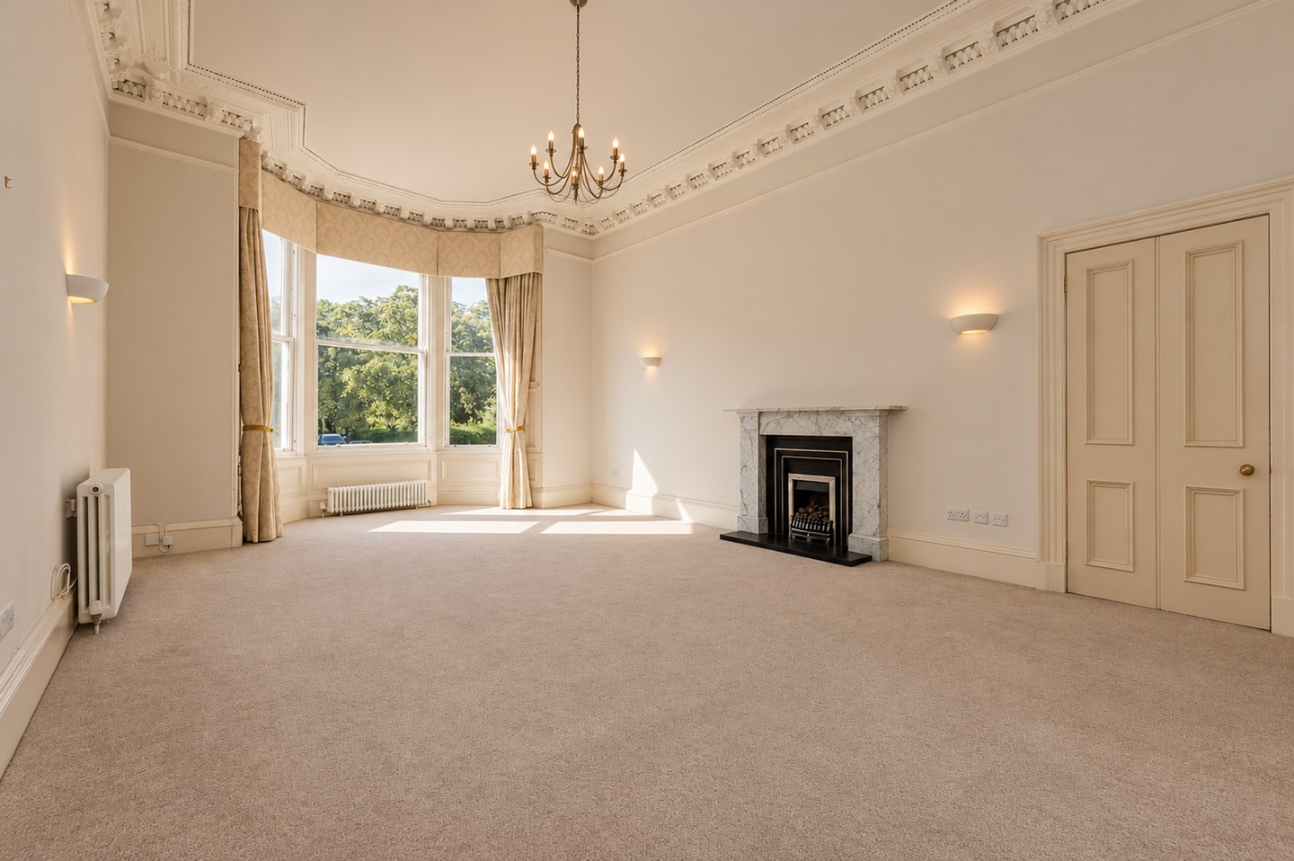 1 Bed Flat, Rosebery Crescent, EH12