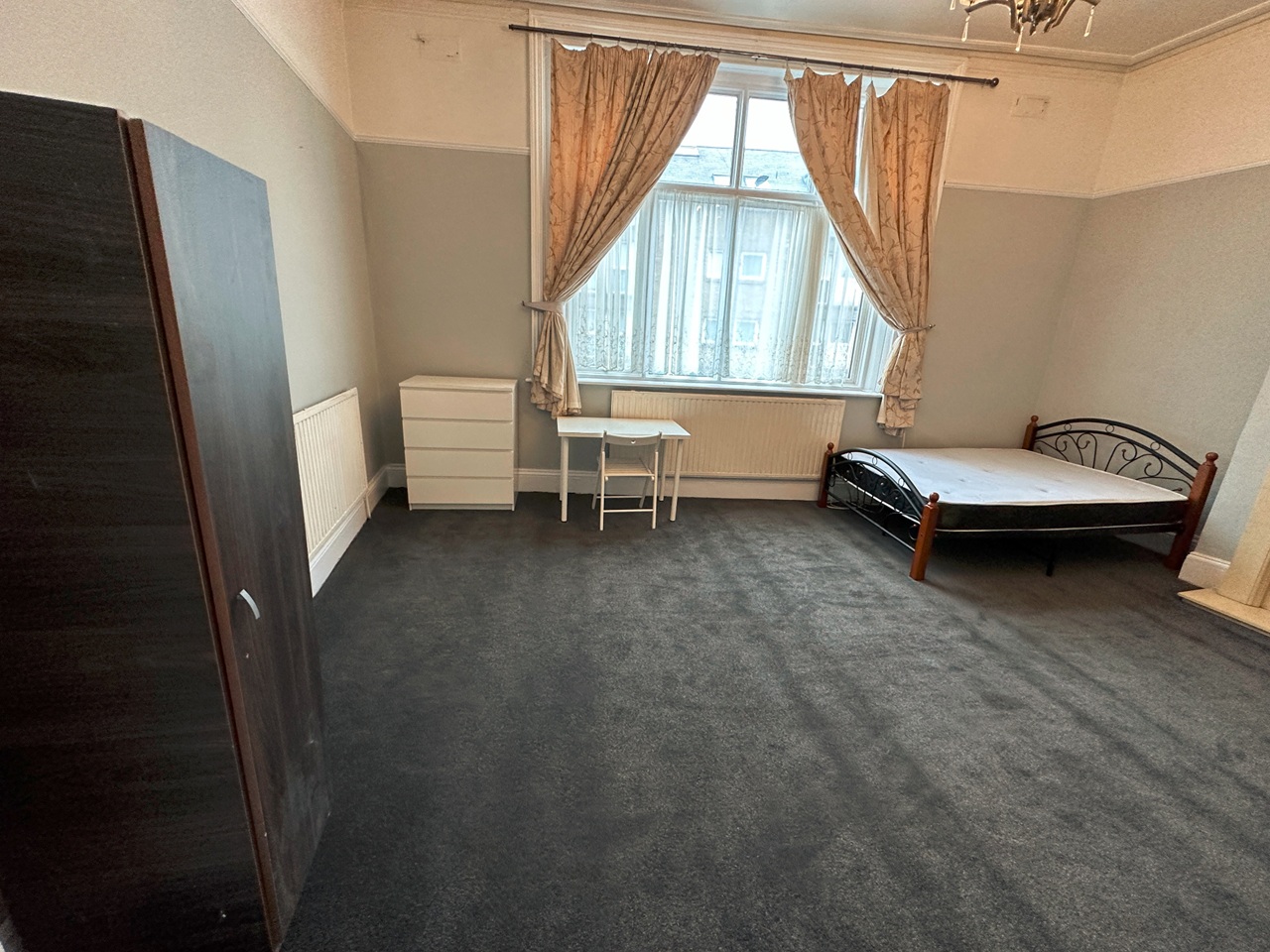 Room in a Shared House, Harrow Road, W10