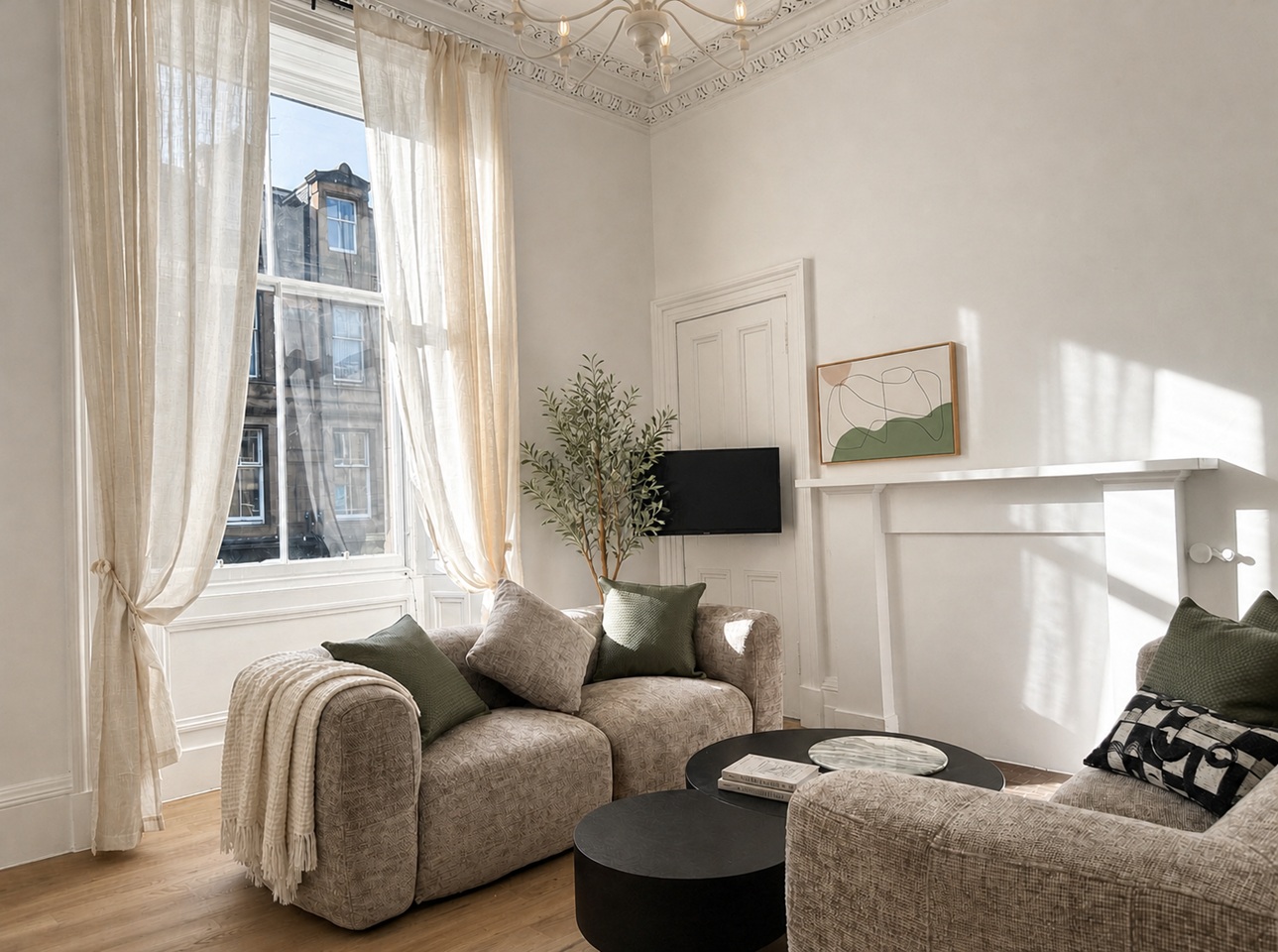 2 Bed Flat, George Iv Bridge, EH1