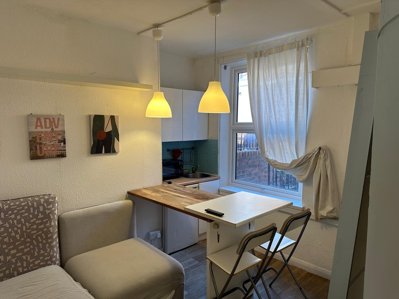 Studio Flat, Cross Green, LS9