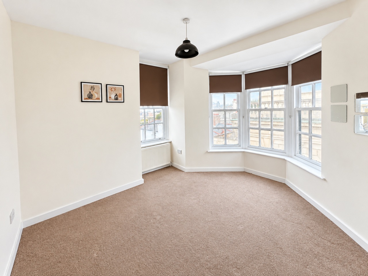 2 Bed Flat, Western Road, BN1