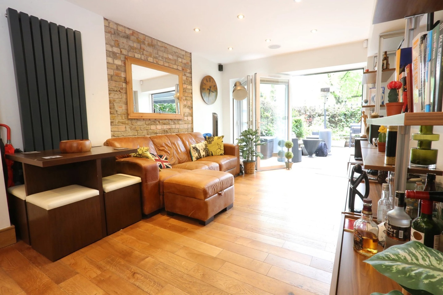 2 Bed Flat, Roman Road, E2