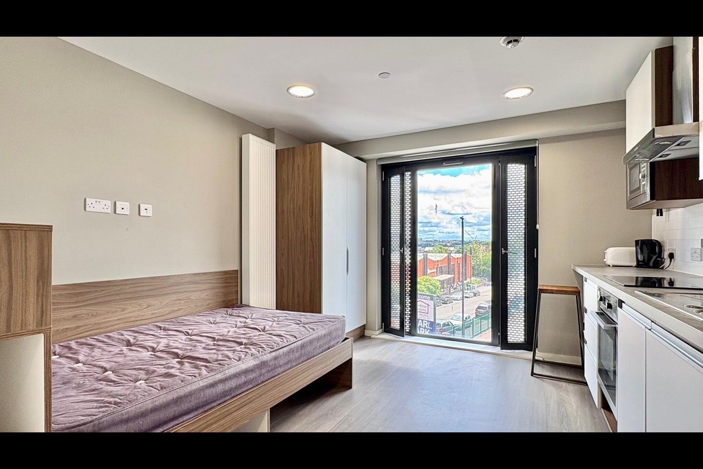 Studio Flat, Unity Street, BS2