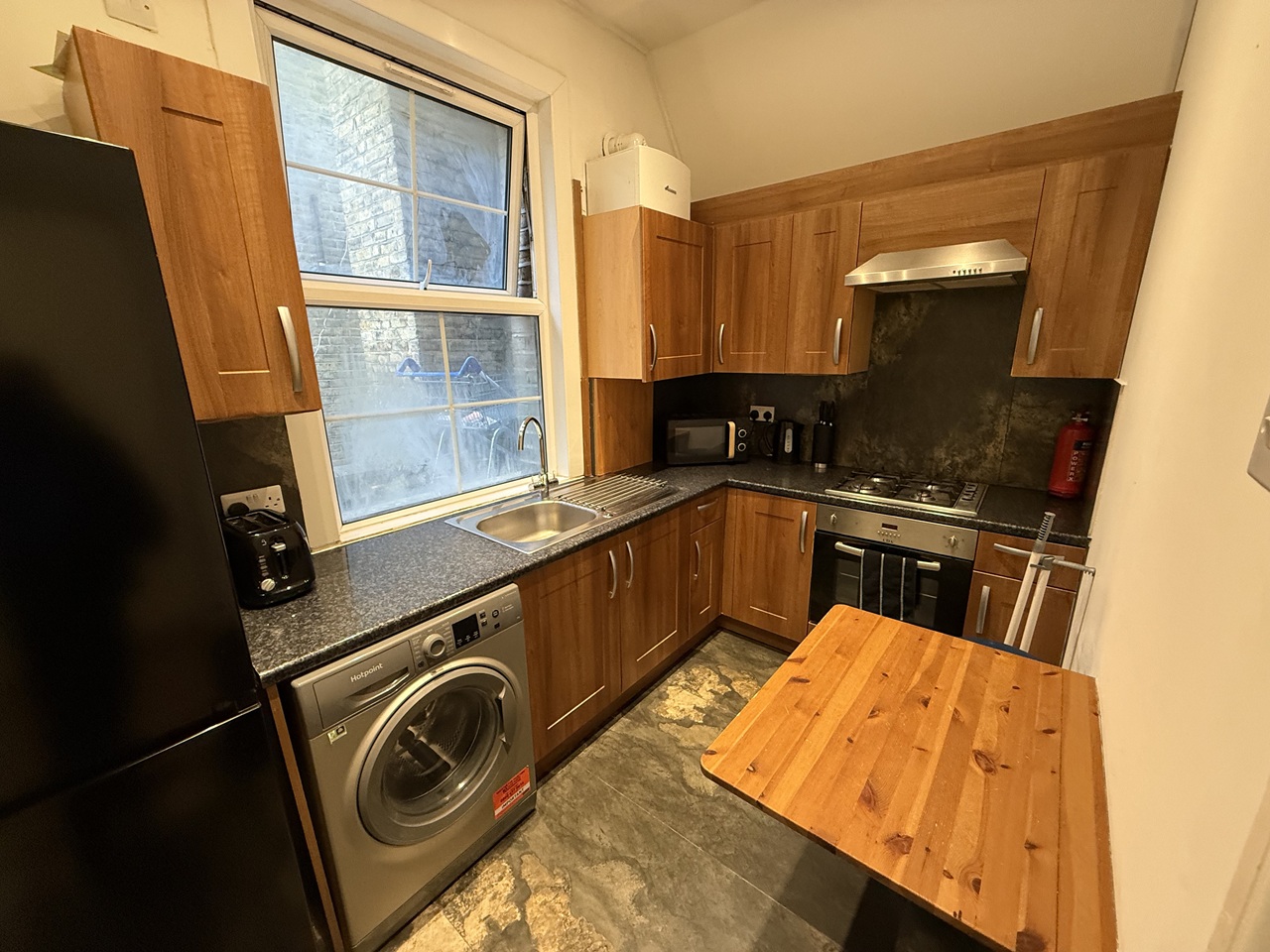 2 Bed Flat, North End Road, SW6