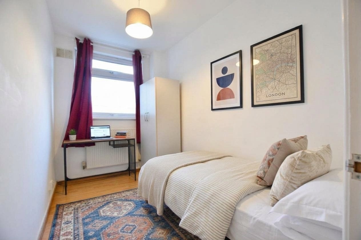 Room in a Shared Flat, Cullum Welch Court, N1
