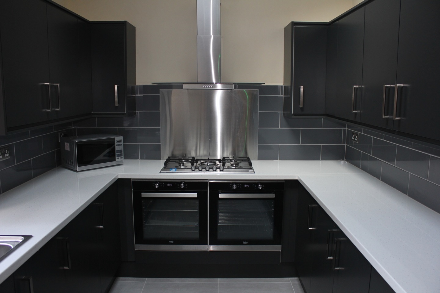 Room in a Shared House, Fairbank, M14