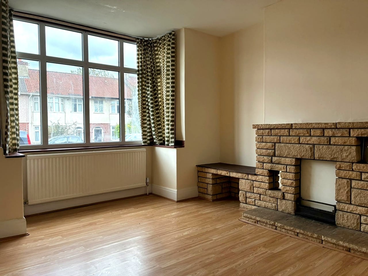 3 Bed Semi-Detached House, Filton Avenue, BS34