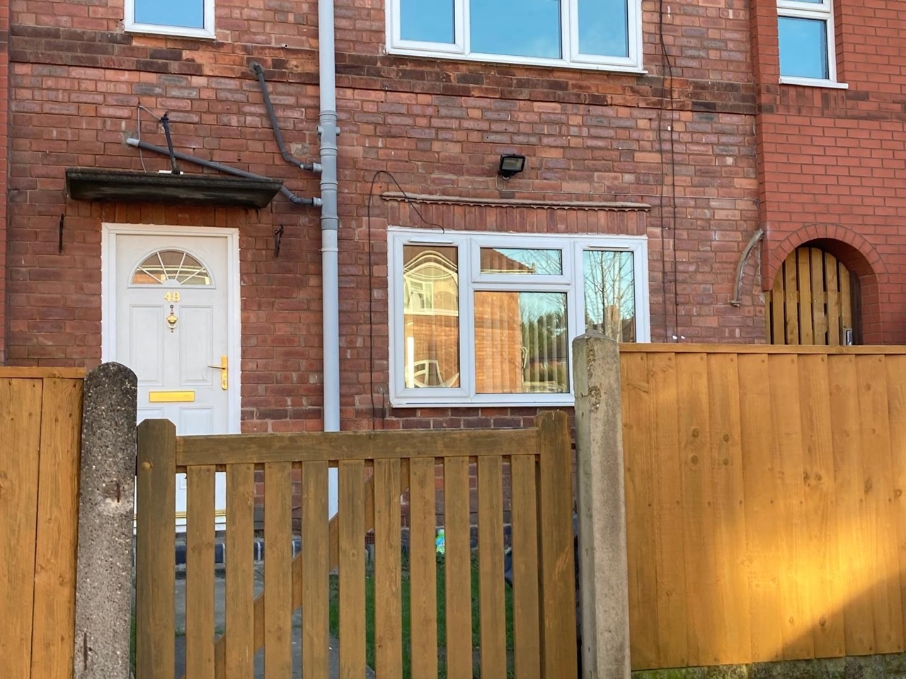 3 Bed Terraced House, Burrows Avenue, NG9