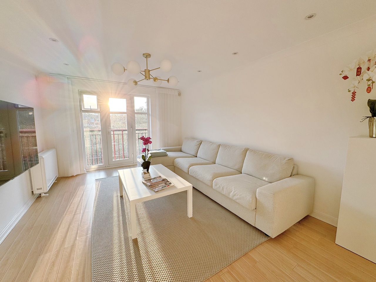 2 Bed Flat, Linen Court, M3