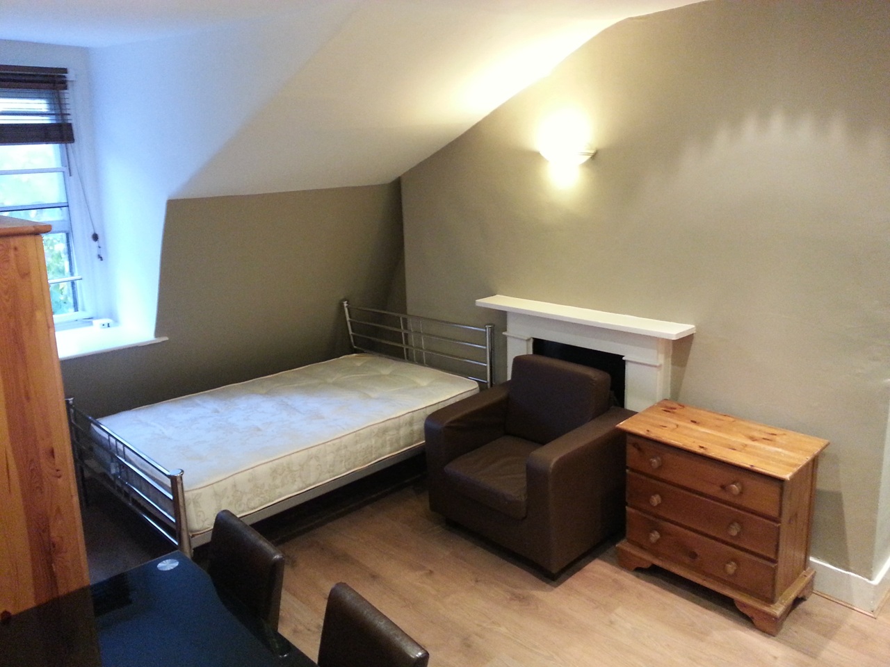 Room in a Shared Flat, Holland Road, W14