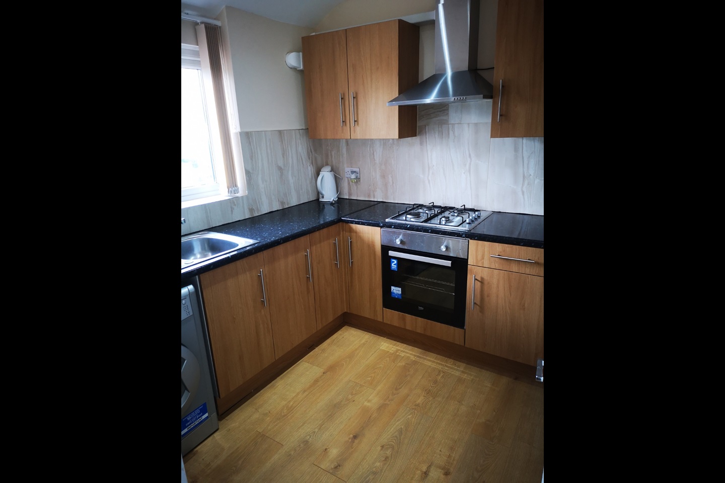West Drayton Studio Flat, Maple Avenue, UB7 To Rent Now for £1,150.