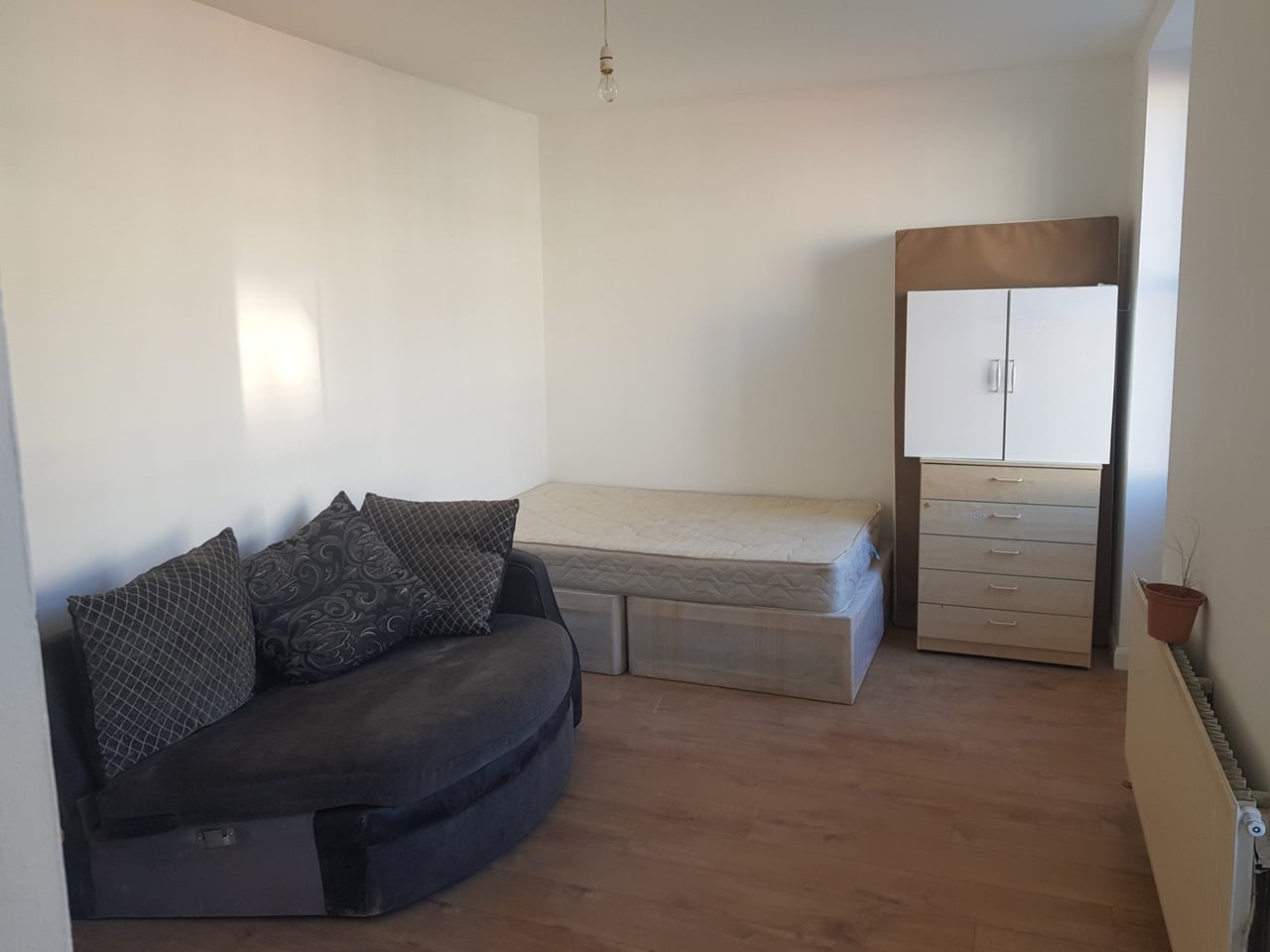 Studio Flat, London, E8