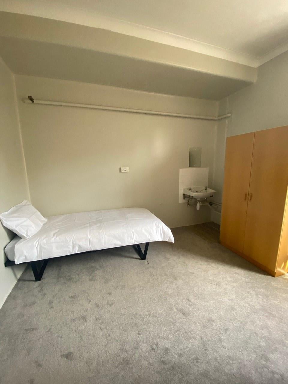 Room in a Shared Flat, Devonshire Street, W1G