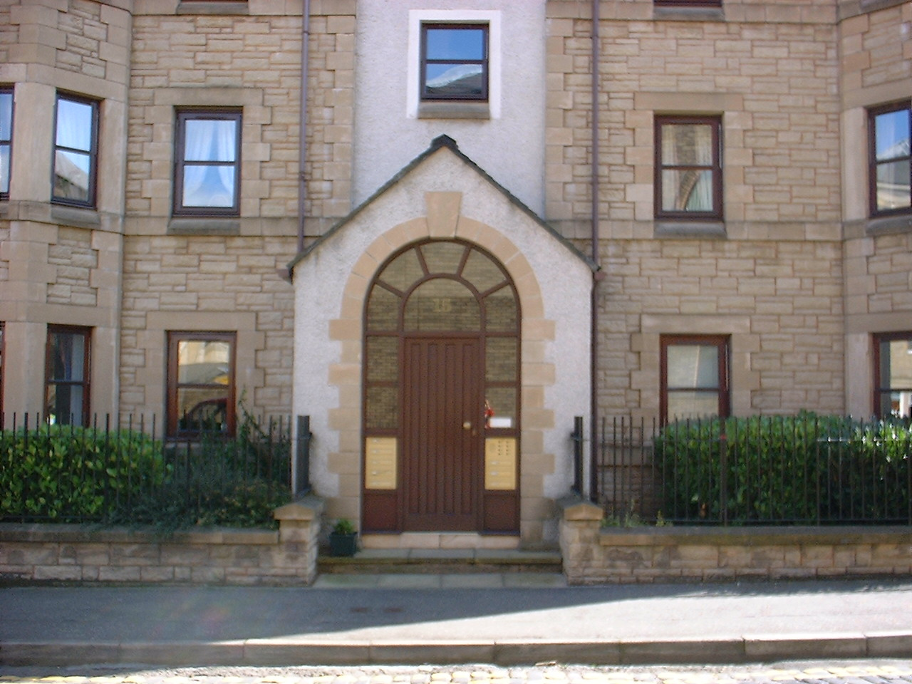 Edinburgh 2 Bed Flat, St. Leonards Lane, EH8 To Rent Now for £1,200