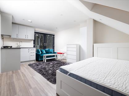 Studio Flat, Watford Way, NW4