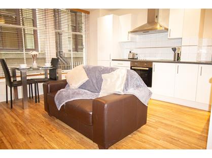 1 Bed Flat, Temple Lane, L2