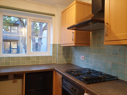 1 Bed Flat, Firle Court, KT17