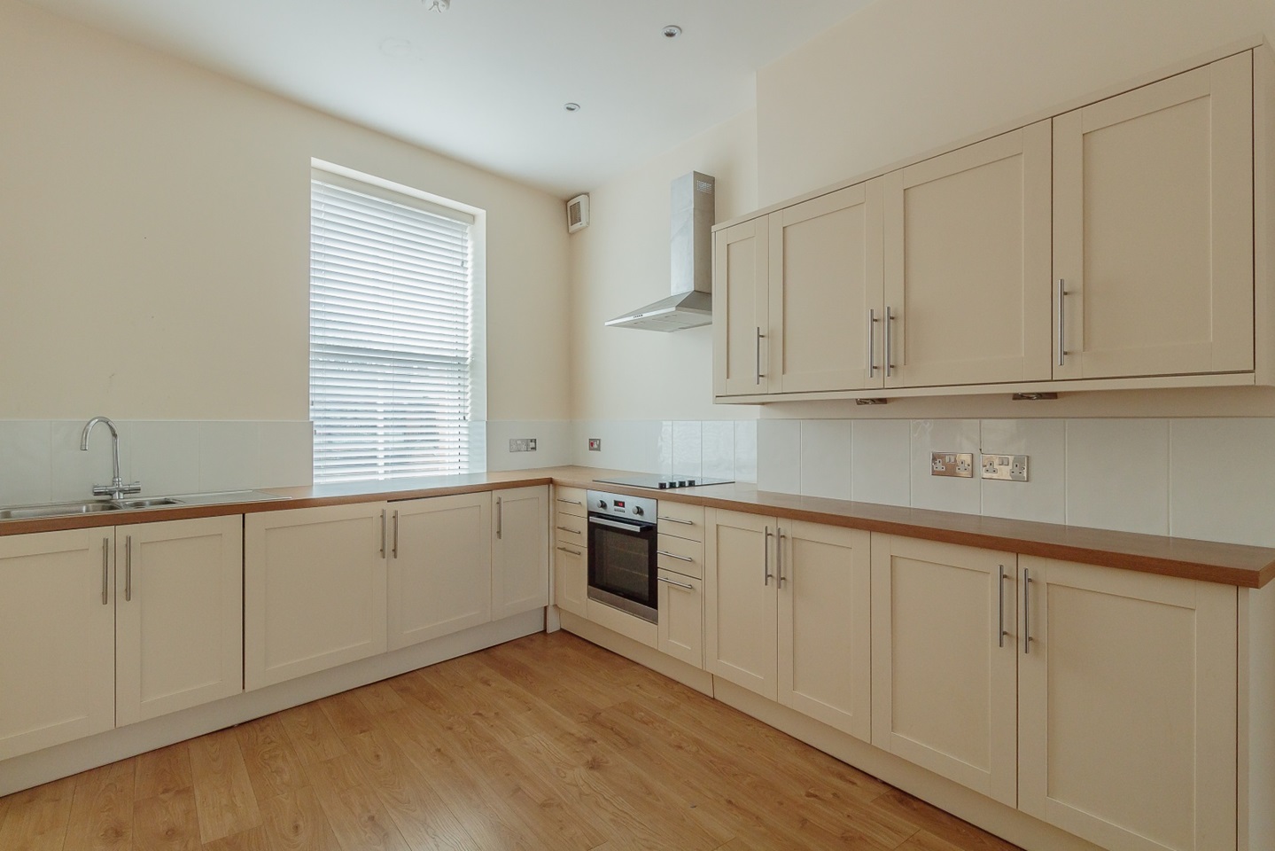 Chester 1 Bed Flat, Frodsham Street, CH1 To Rent Now for £720.00 p/m