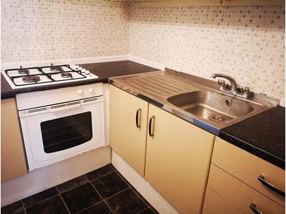 3 Bed Flat, The Square, RG12