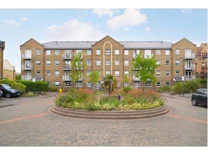 Room in a Shared Flat, Schooner Close, E14