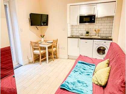 Studio Flat, London, N19