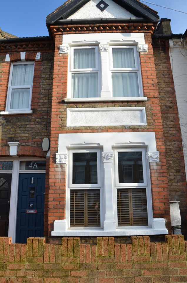 London 2 Bed Lydden Grove, SW18 To Rent Now for £2,200.