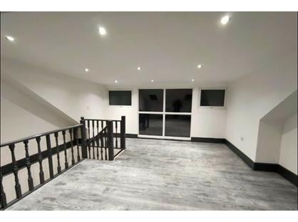 3 Bed Semi-Detached House, Waddon Road, CR0