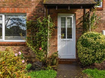 3 Bed Terraced House, Florence Close, PO20
