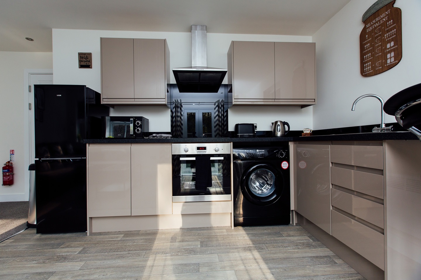 Sheffield 2 Bed Flat, Langsett Road 2 Bed Fully Furnished , S6 To Rent Now for £2,700.00 p/m