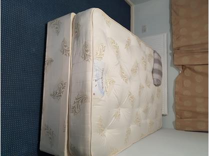 Room in a Shared House, Tempest Road, LS11