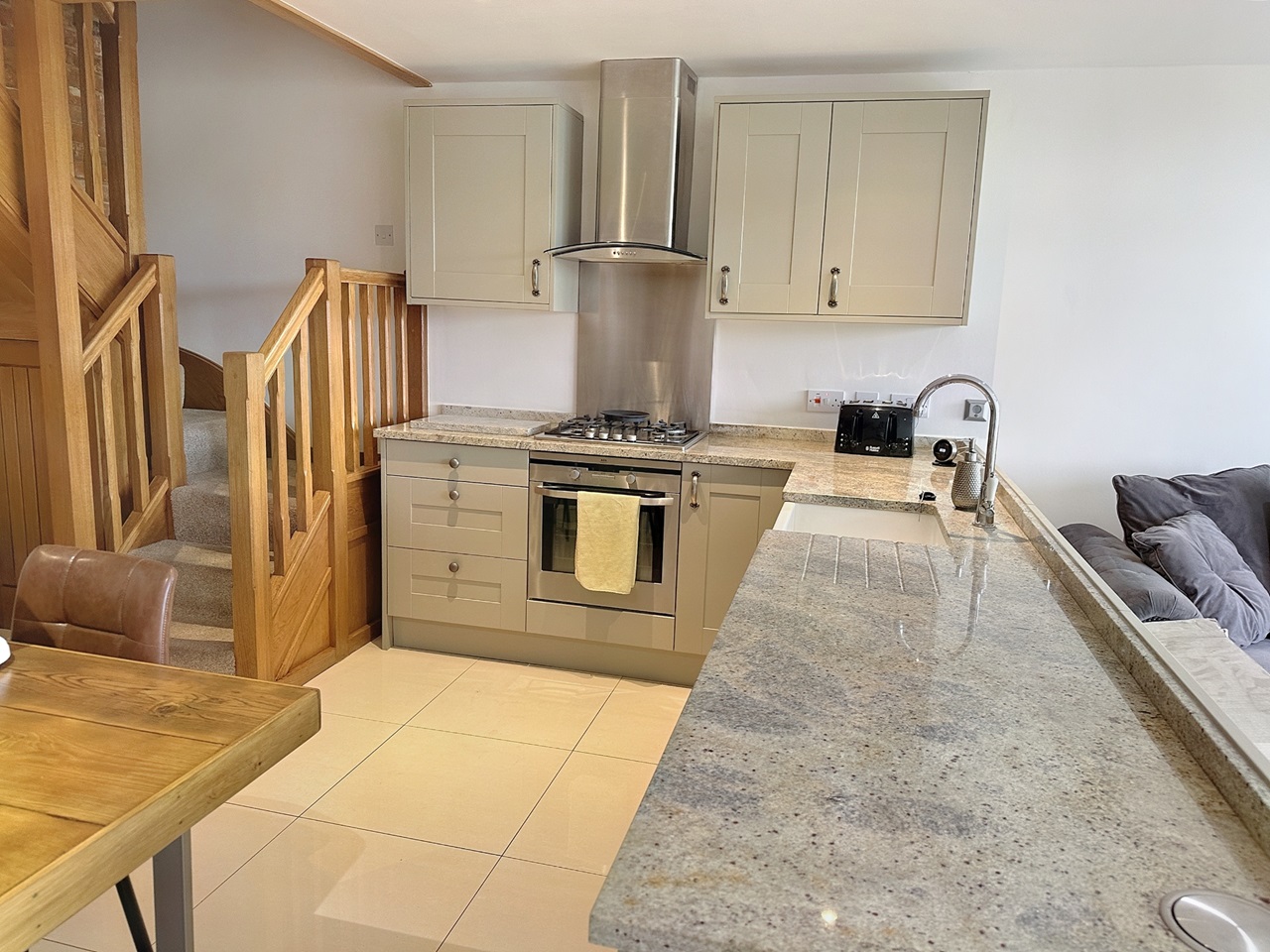 Meopham 2 Bed SemiDetached House, Longfield Road, DA13 To Rent Now