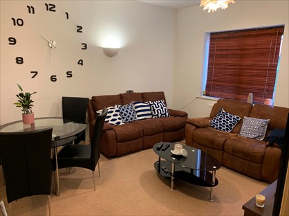 2 Bed Flat, Deeside Road, SW17