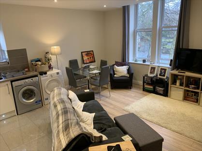 2 Bed Flat, Headingley Lane, LS6