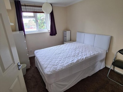 Room in a Shared House, Winvale, SL1