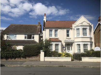 17 Bed Detached House, Luton Avenue, CT10