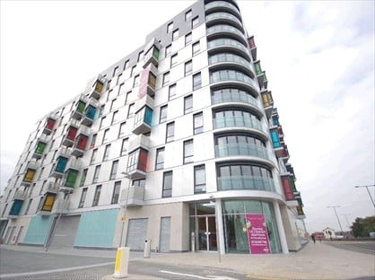 2 Bed Flat, Hunsaker, RG1