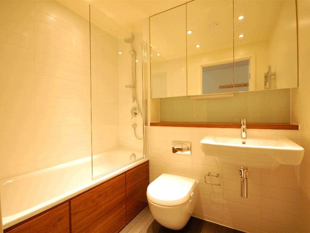 2 Bed Flat, Hunsaker, RG1 photo 4