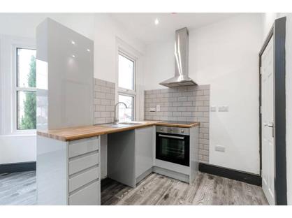 3 Bed Flat, Waddon Road, CR0