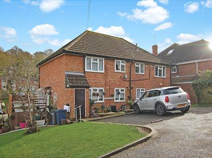 1 Bed Flat, Chairborough Road, HP12