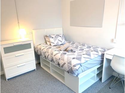 5 Bed Flat, Lea Road, LU1