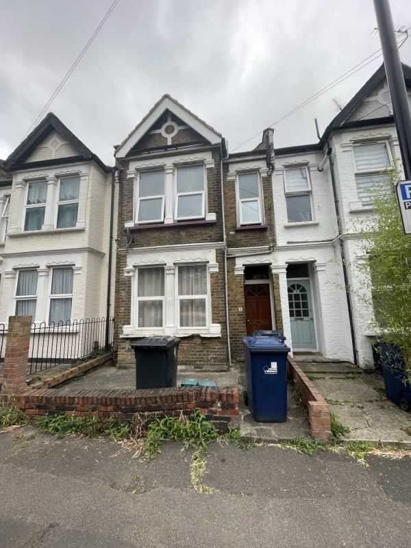 London 2 Bed Flat, Midland Terrace, NW10 To Rent Now for £1,700.00 p/m