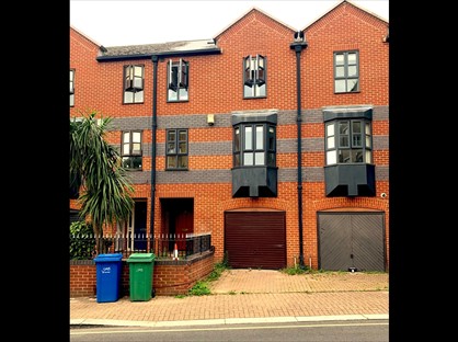 Room in a Shared House, West Lane, SE16
