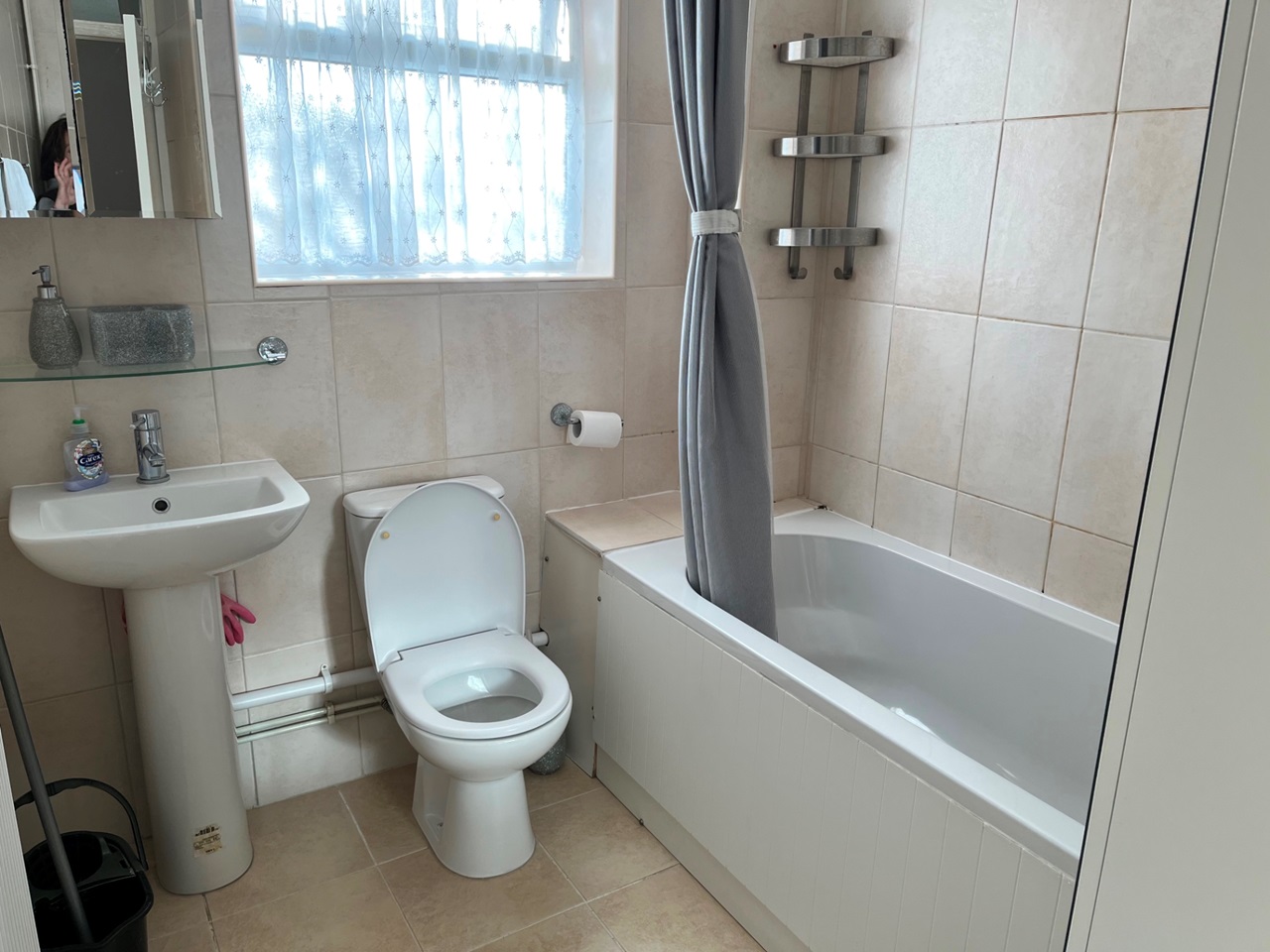 Aldershot 3 Bed Flat, Burlington Court, GU11 To Rent Now for £1,500