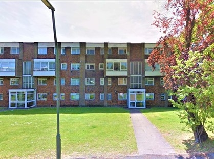 2 bed flat/apartment for rent in 2 Bed Flat, Fircroft Court, GU22